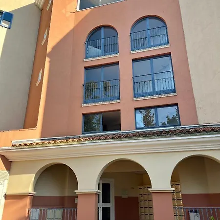 Superbe 6 Pers Avec Balcon Centre * Frejus
